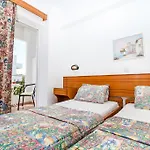 Отель Mike's House