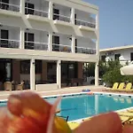 Mike's House Отель 2*
