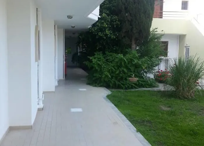 Hotel Mike's House 2*