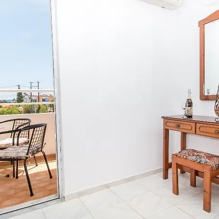 Mike's House 2* ファリラキ