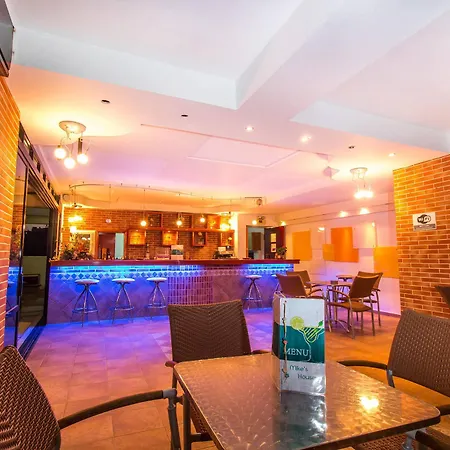 Mike's House 酒店 法里拉基