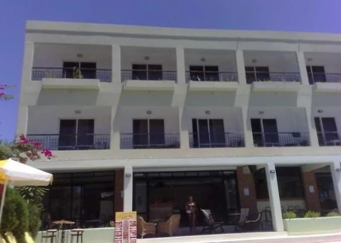 Mike's House Hotel 2*