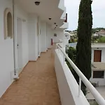 Mike's House Hotel