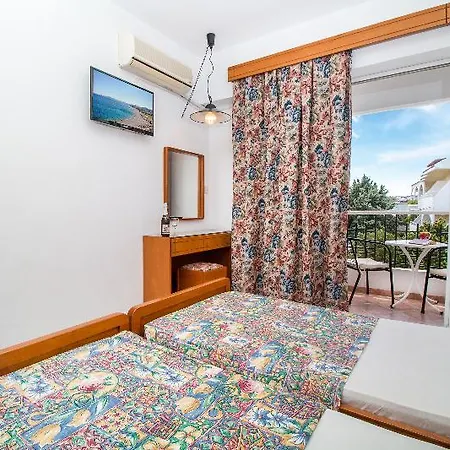 Mike's House Ξενοδοχείο Φαληράκι