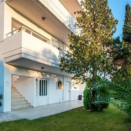 Mike's House فندق فاليراكي
