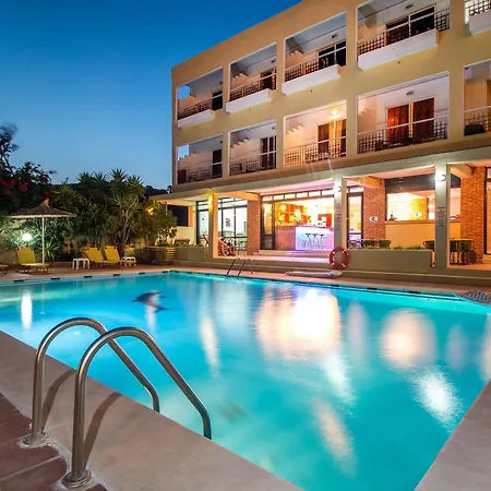فندق Mike's House 2*
