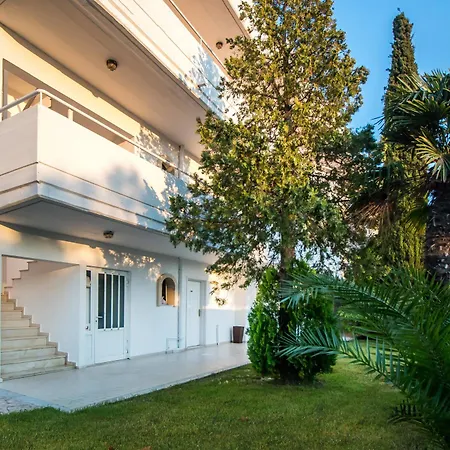 Ξενοδοχείο Mike's House 2*